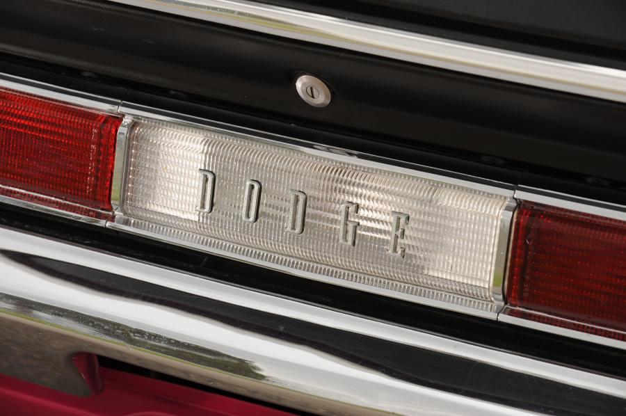  Dodge Challenger TA 340 Six Pack Hardtop 1970 года  (фото 31 из 41)